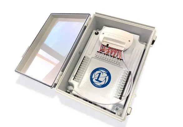 Lumitec Kraken Command Center Powers Up To 6 Kraken Lights 1
